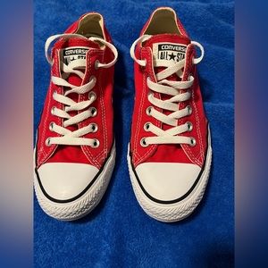 Red Converse Chuck Taylor’s Unisex W-7